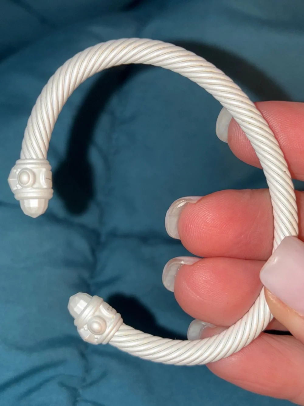 David Yurman Aluminum Renaissance Cable Cuff Bracelet White Tone. Excellent!